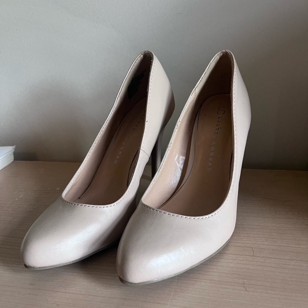 LC Lauren Conrad Cream Heels Elegant Pumps